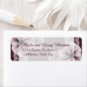 Reiches Burgund mit rosa Blume (Insitu)