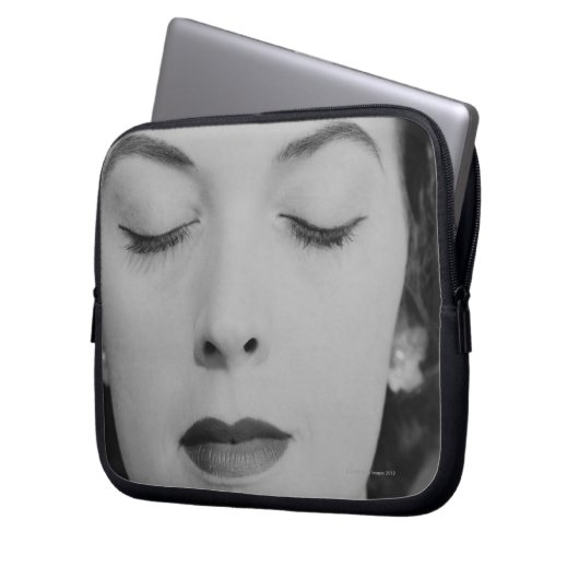 Reife Frau 2 Laptopschutzhülle (Vorderseite Links)