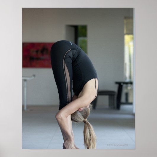 Reife Frau, die trainiert Poster (Vorne)