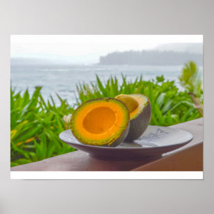 Reife halbierte Reed-Avocado in Kauai, Hawaii Poster
