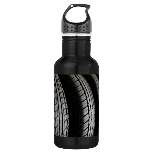 Reihe der Gummireifen-Nahaufnahme Trinkflasche (Vorderseite)