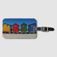 Reihe von farbenfrohen Strandhütten