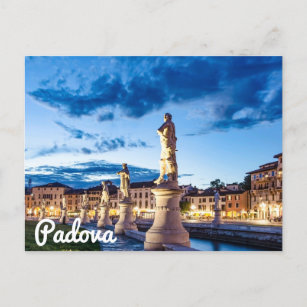 Reihe von illuminierten Statuen in Padova Postkarte