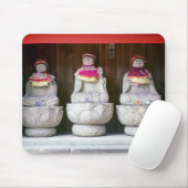 Reihe von Jizo-Mönchsstatuen mit Lack und Hut - Ja Mousepad (Mit Mouse)