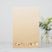 Reihe von Muscheln am Strand Briefpapier (Stehend Vorderseite)