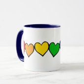 Reihe von Regenbogenherzen Tasse (Vorderseite Links)