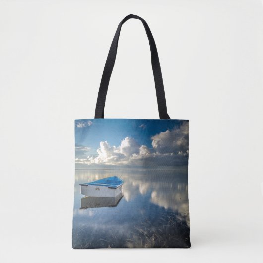 Reihen-Boot auf dem Wasser Tasche (Vorderseite)