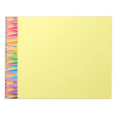 Reihen der farbigen Stifte Notizblock (Vorderseite)