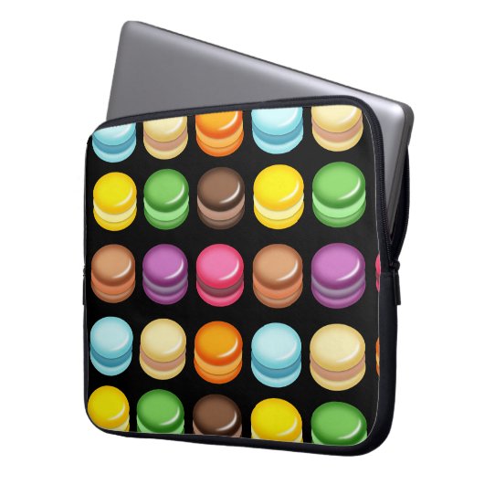 Reihen der Macaronen auf schwarz Laptopschutzhülle (Vorderseite Links)