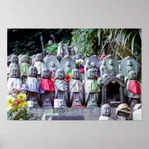 Reihen kleiner Jizo-Mönchsstatuen mit Bikes - Japa Poster