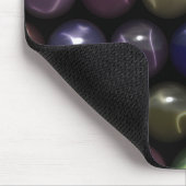 Reihen von Katzenaugen-Murmeln Mousepad (Ecke)