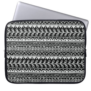 Reihen von schwarzen und weißen Doodle-Mustern Laptopschutzhülle