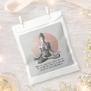 Reiki Master Lotus Pose Geschenktütchen