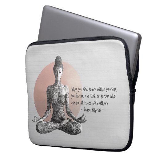 Reiki Master Lotus Pose Laptopschutzhülle (Vorderseite Links)