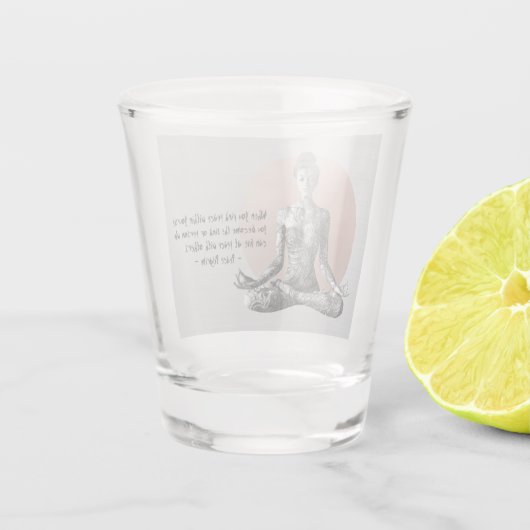Reiki Master Lotus Pose Schnapsglas (Rückseite)