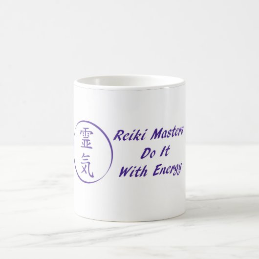Reiki Meister tun es mit Energie Kaffeetasse (Mittel)