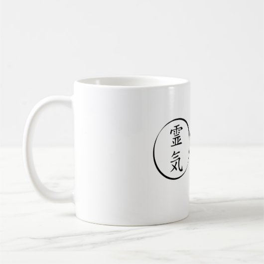 Reiki Praktiker tun es mit Energie Kaffeetasse (Links)