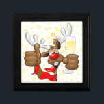 Reindeer Betrunken Funny Christmas Character Erinnerungskiste<br><div class="desc">Funny Christmas Rentier Cartoon Charakter,  sieht wirklich Betrunken und groggy,  nach dem Party,  mit noch ein Glas mit Champagner auf der Pfote und mit Daumen up. Original Vector Grafik Copyright BluedarkArt The ChameleonArt.</div>