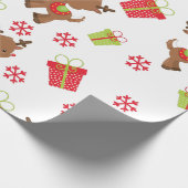 Reindeer präsentiert Snowflakes Weihnachtsmuster Geschenkpapier (Ecke)