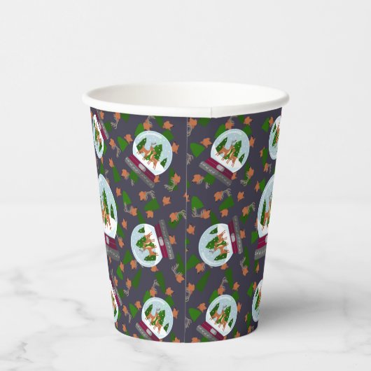 Reindeer Snow Globes Pappbecher (Rechts)