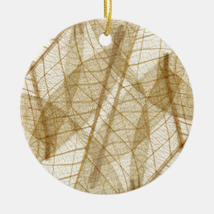 Reines cremefarbenes Spitzenlaub Keramikornament