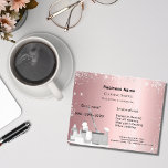 Reinigungsdienst Rosa Glitzer Stäube QR Flyer<br><div class="desc">Ein eleganter und glamouröser Reinigungsservice Flyer auf einem rot-rosa Imitat metallisch aussehend mit Imitaten silbernen Glitzer Staub auf der Vorderseite und Reinigungsanlagen. Personalisieren und hinzufügen Ihren Namen,  Text-Kontakt-Informationen. Fügen Sie Ihrer Website-Adresse auf der Rückseite Ihren eigenen QR-Code hinzu:</div>