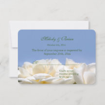 reinweiße Rosenblüten Hochzeit RSVP