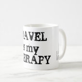 Reise ist meine Therapie-Tasse Kaffeetasse (VorderseiteRechts)