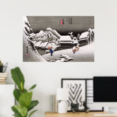 Reisende im Schnee am Bahnhof Kanbara Poster (Heimbüro)
