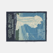 Reiseplakat für den Yellowstone Nationalpark Fleecedecke (Vorderseite (Horizontal))