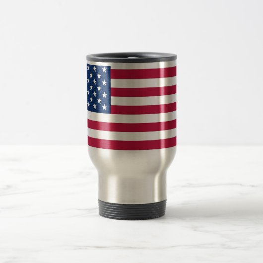 Reiseumarmung mit Flagge der USA Reisebecher (Mittel)
