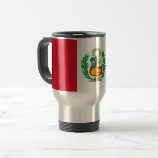 Reiseumarmung mit Flagge Perus Reisebecher (Vorderseite Links)