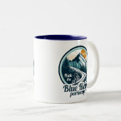 Reiten auf dem Blue Ridge Parkway Zweifarbige Tasse (VorderseiteRechts)
