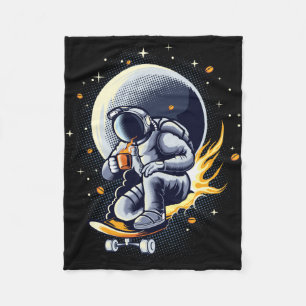 Reiten auf dem Skateboard des Astronauten mit Kaff Fleecedecke