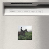 Reiten auf grünem Feld. Reitweibchen Magnet (In Situ (Geschirrspüler))