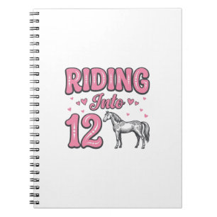Reiten in 12 Pferdegeburtstags-Vektor-Design_1 Notizblock