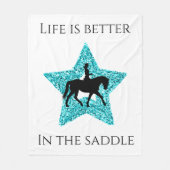 Reiten ist besser im Sattel Fleecedecke (Vorderseite)