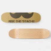 Reiten Sie das 'Stache Skateboard (Horizontal)