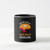 Reitgeschenk | Geben Sie niemals auf, bis Sie komm Tasse (Zentrum)