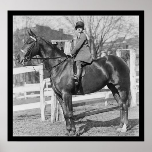 Reitmädchen auf ihrem Pferd 1926 Poster (Vorne)