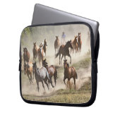 Reitpferde während der Roundup, Montana Laptopschutzhülle (Vorderseite Links)
