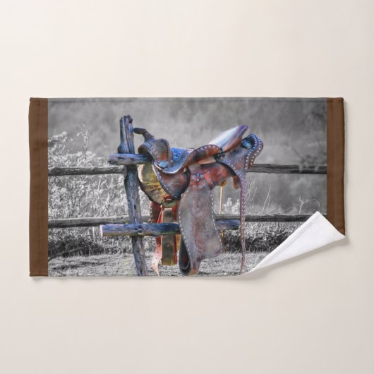 Reitsattel auf dem Corral Fence Western Handtuch (Handtuch)