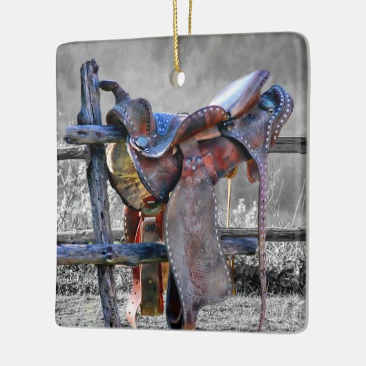 Reitsattel auf dem Corral Fence Western Keramikornament (Links)
