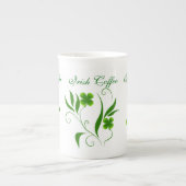 Reizende grüne Kleeblatt-Irishcoffee-Tasse Porzellantasse (Vorderseite)