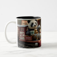 Reizende Panda-Figur auf einem Vintage-Spielzeugzu