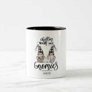 Reizende süße Gnome schwarzes Büffelkaromuster Zweifarbige Tasse