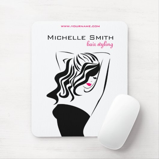 Reizendes Mädchen mit dem gewelltes Haar Mousepad (Mit Mouse)