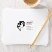 Reizendes Mädchen mit gewelltes Haar Make-upikone Adressaufkleber (Insitu)