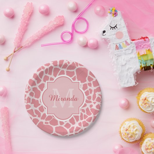 Reizendes rosa Giraffen-Muster mit Monogramm und Pappteller (Party)