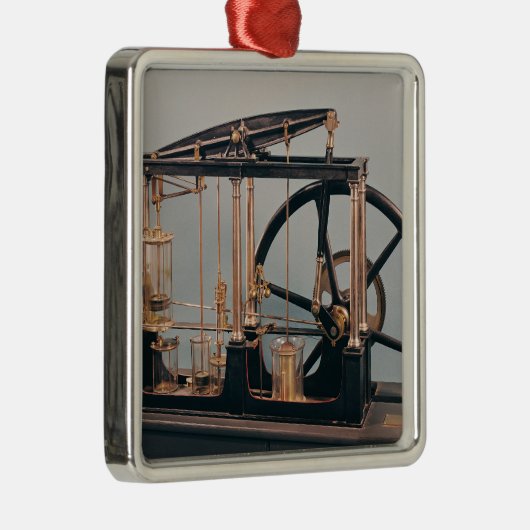 Rekonstruktion des Dampf-Motors James-Watts Silbernes Ornament (Rechts)